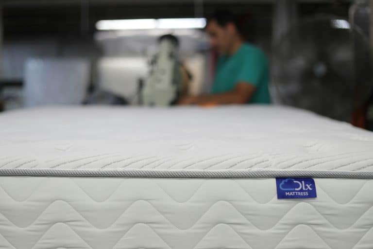 dlx mattress flh0I0zlQiw unsplash