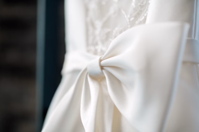 photo 1546447245 77cf99a64334