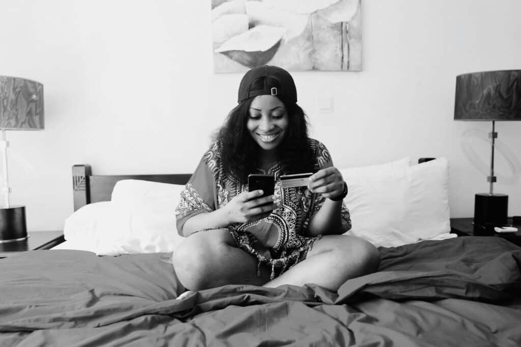 desola lanre ologun v6yjuavoads unsplash