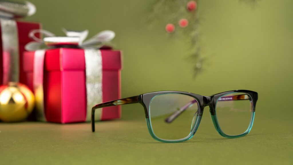 Dárek, co vás zachrání při sledování pohádek: Brýle proti modrému světlu 1 glassesshop aquj5uwdicg unsplash