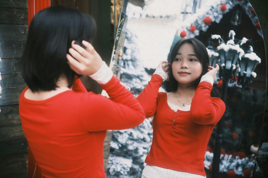 Hedvábná čepice — vánoční dárek, který vám dá vlasy filmové hvězdy 3 lang sa im4ghfua708 unsplash