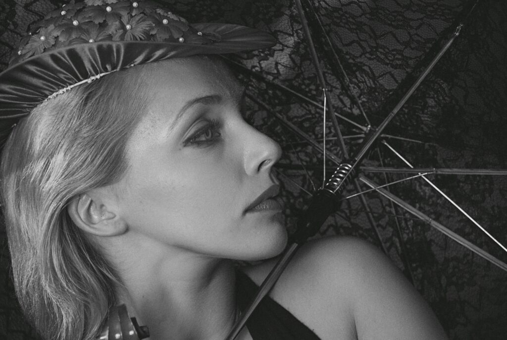 Proč Lady Gaga někdy celé dny nespí a jak to ovlivňuje její zdraví 2 alexander krivitskiy pogbaxx1m9y unsplash