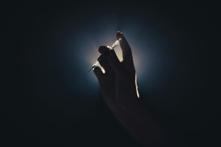 rapha wilde lvayssrrcqe unsplash
