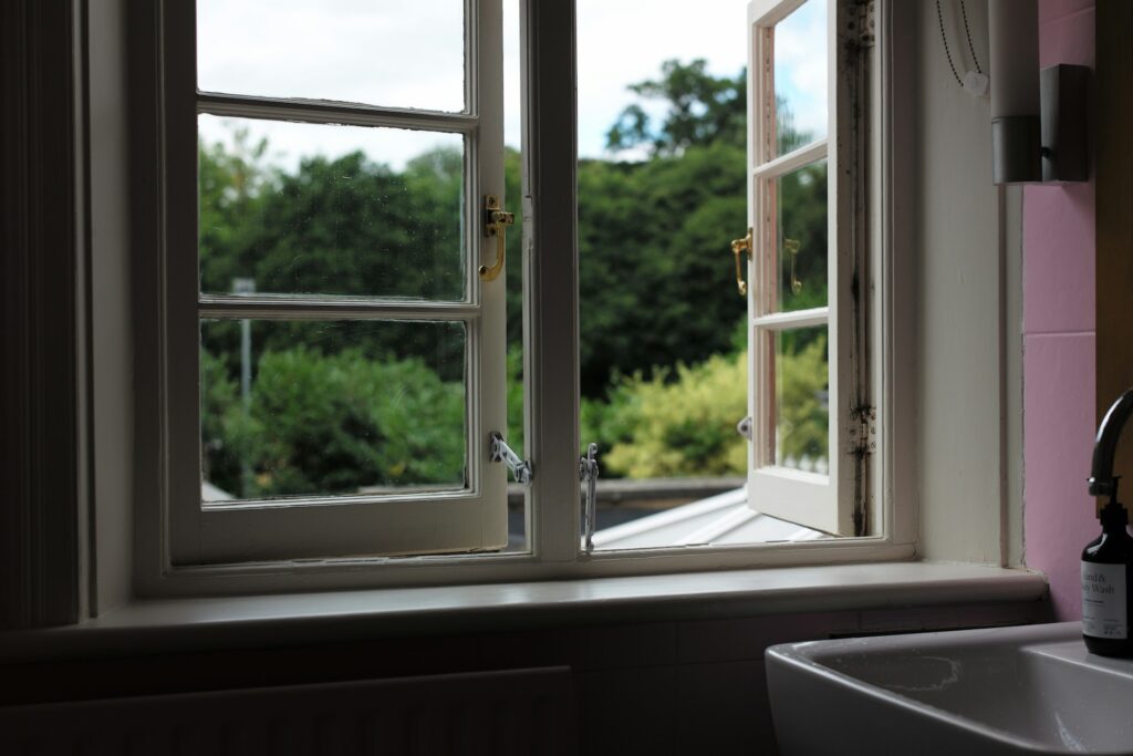 alexander vilinskyy gjatqus5now unsplash