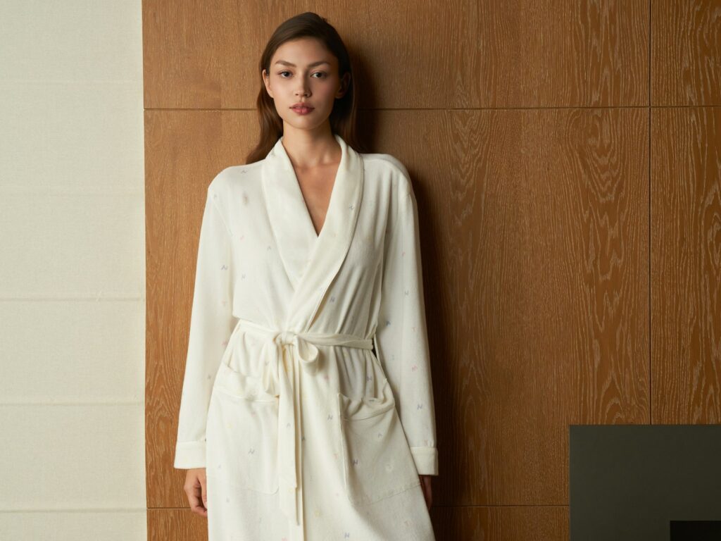 manito silk wh6eulbphc unsplash