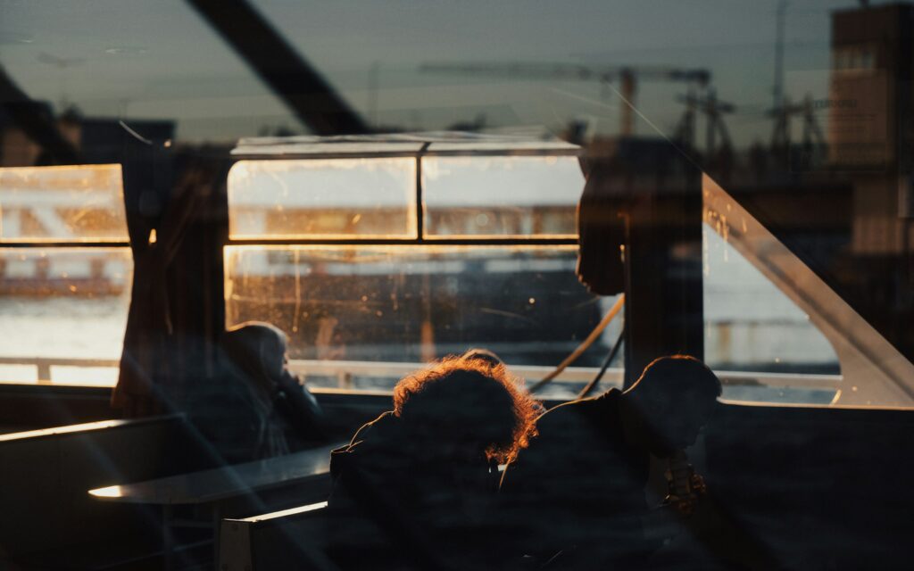 Jak si ve vlaku uhlídat své věci a klidně spát 3 tolga ahmetler uyylo6qlfeu unsplash