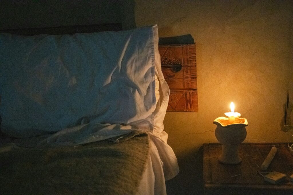 Večerní rituály úspěšných lidí pro kvalitní spánek a produktivitu 3 darla hueske chai1n9atfi unsplash