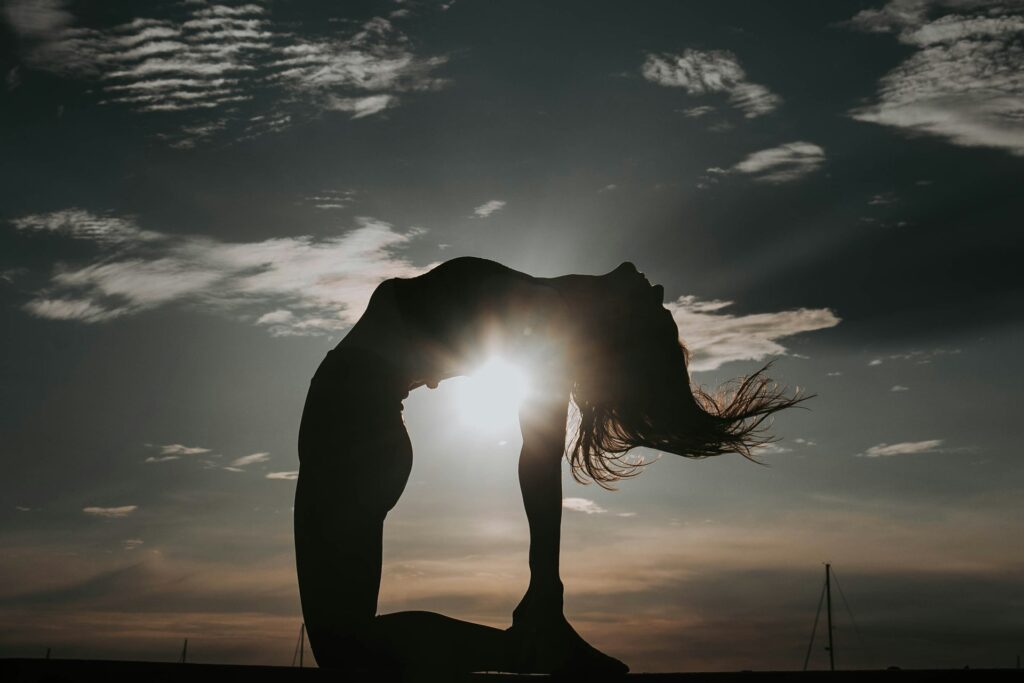 Spánek a cvičení: Kdy fitness rutina podporuje a kdy ničí vaše tělo 1 juliana araujo the artist goafhtwrg y unsplash