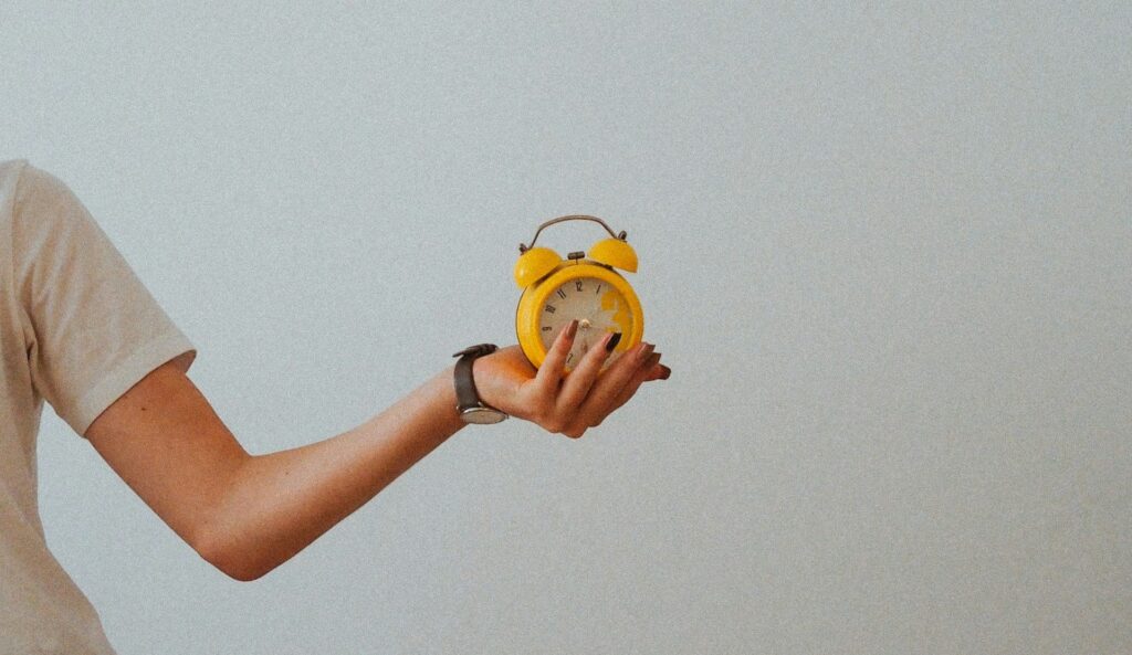 Největší mýty o spánku, které vám možná sabotují kariéru 2 laura chouette coqq99xyl5q unsplash