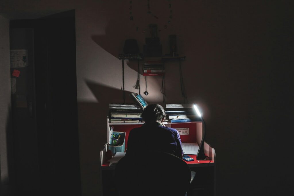 Jak opravit rozbitý spánek a přestat se budit ve 3 ráno 1 ramsha asad eqx9qhhfb3i unsplash