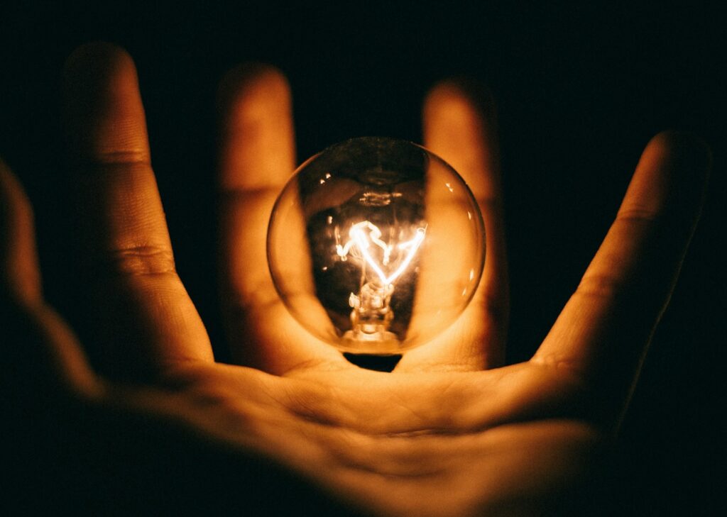 Spánek a elektromagnetické záření: Mýtus nebo reálný problém? 4 rohan makhecha jw3gozxiskw unsplash