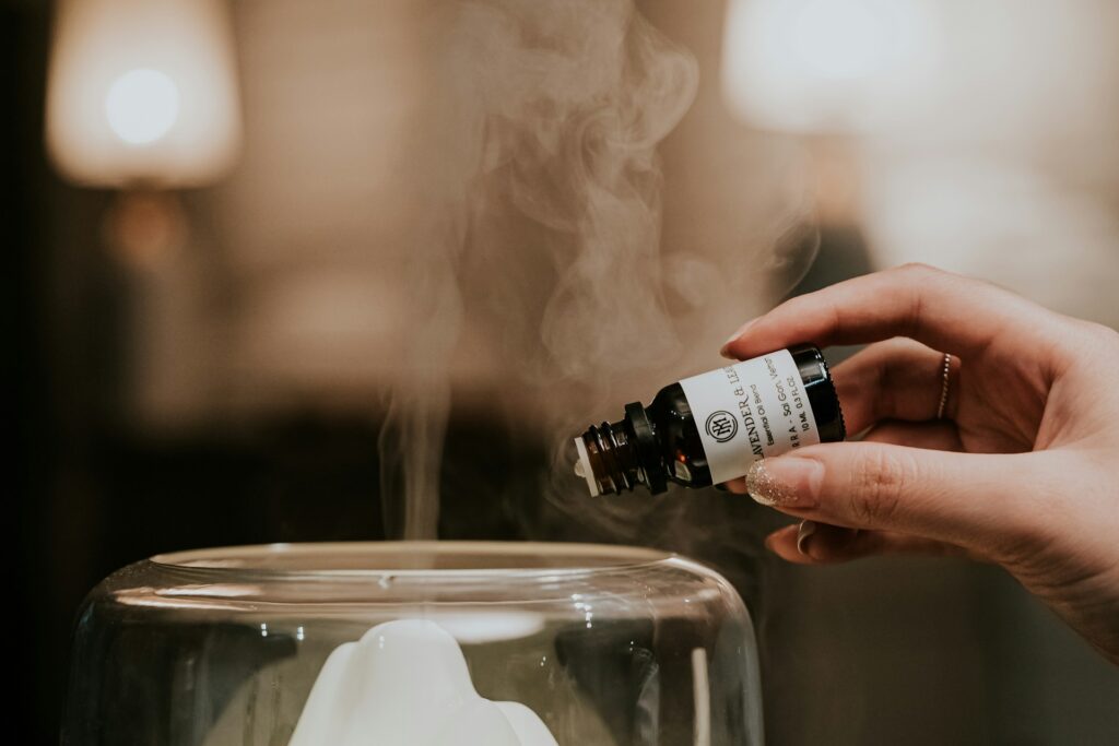 Vůně, které uspí: Aroma oleje, o kterých vám nikdo neřekl, že fungují lépe než prášky 2 tron le 62oeg ul4sg unsplash
