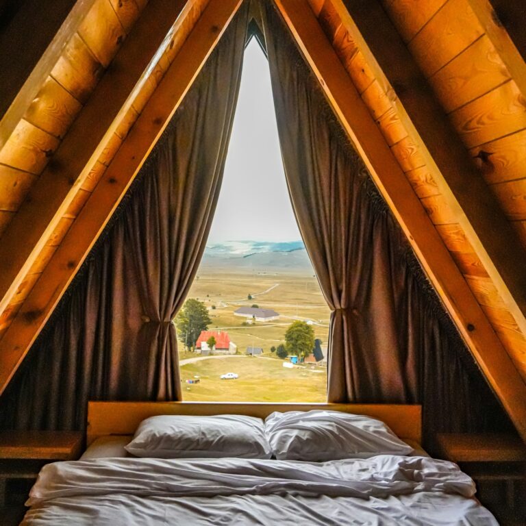 lieana slapinsh yhmperpuxe0 unsplash
