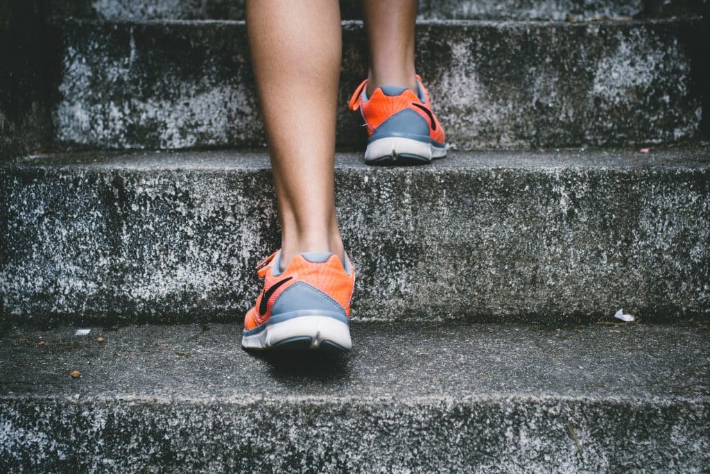 Bolest kyčle při spaní na boku: Jak si s ní poradit? 1 bruno nascimento PHIgYUGQPvU unsplash 2